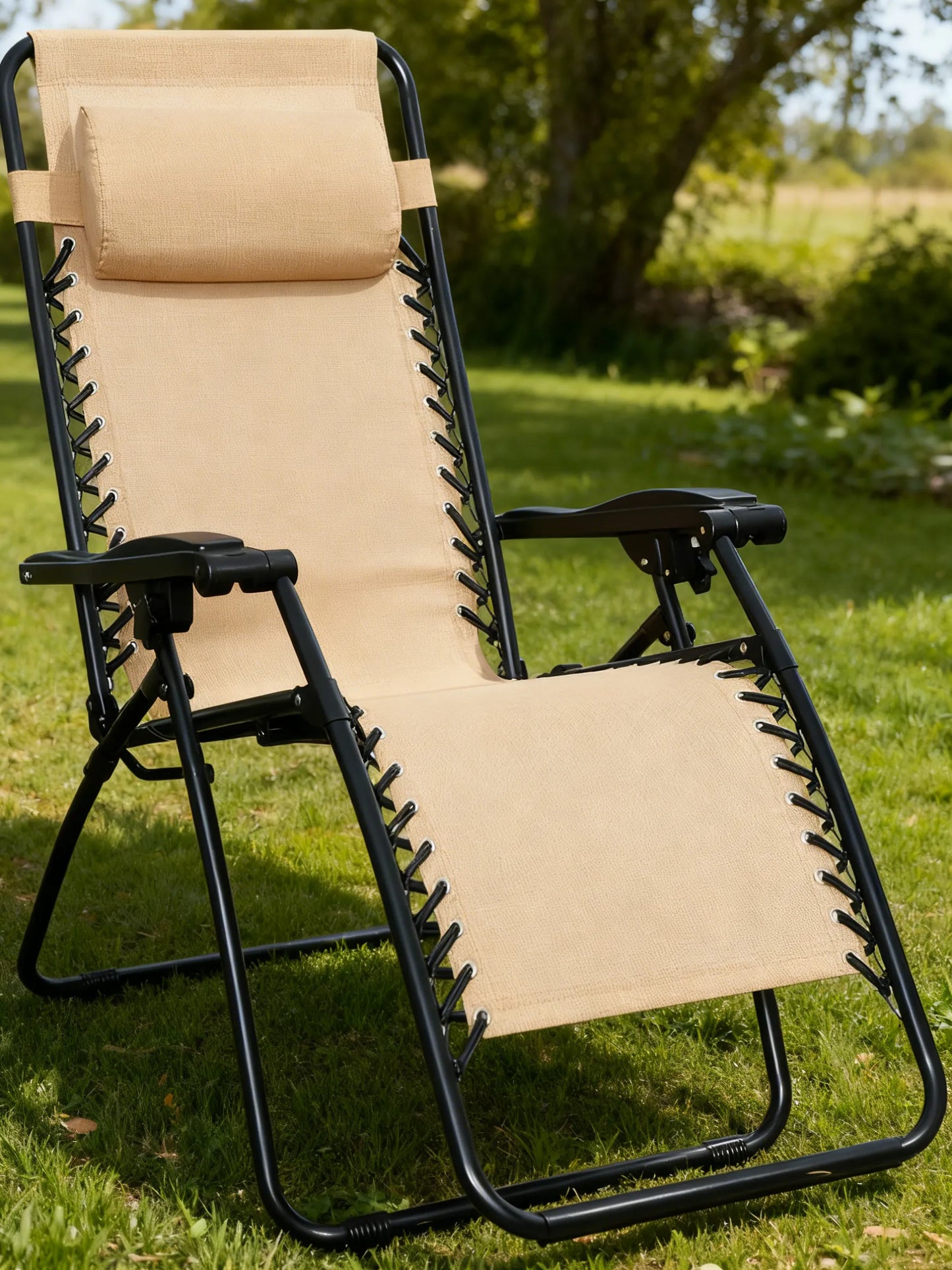 Folding Zero Gravity Chair, Textilene Recliner with Pillow for Outdoor Relaxation, Beige